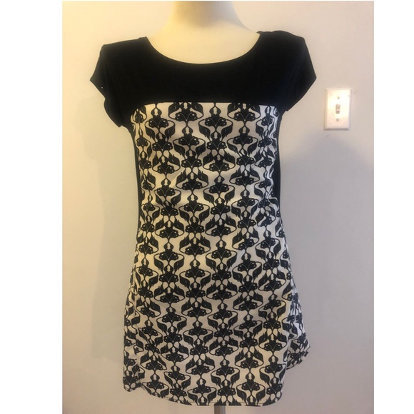 Black and white blouse from Anthropologie Sz M - Picture 1 of 8